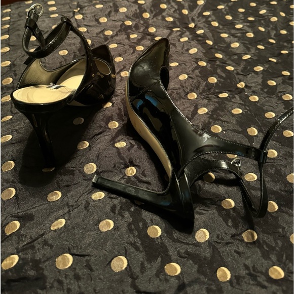 Women’s Pointy Toe Black Patent Ankle Strap 4” heels - Picture 7 of 8